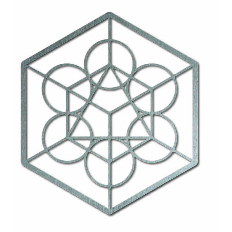 Geometrische Holzmalerei an der Erntewand