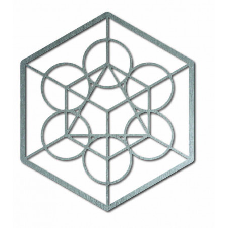 Geometrische Holzmalerei an der Erntewand