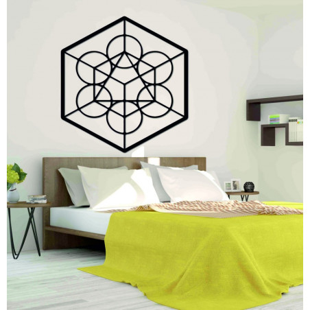 Geometrische Holzmalerei an der Erntewand