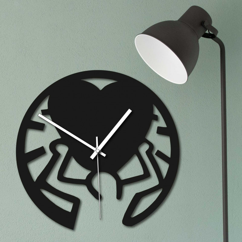 Holzuhr - Liebe auf Schultern schwarz und bunt...