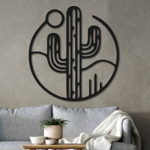 Holzbild an der Wand eines Kaktus mit der Sonne - NIAMEY...