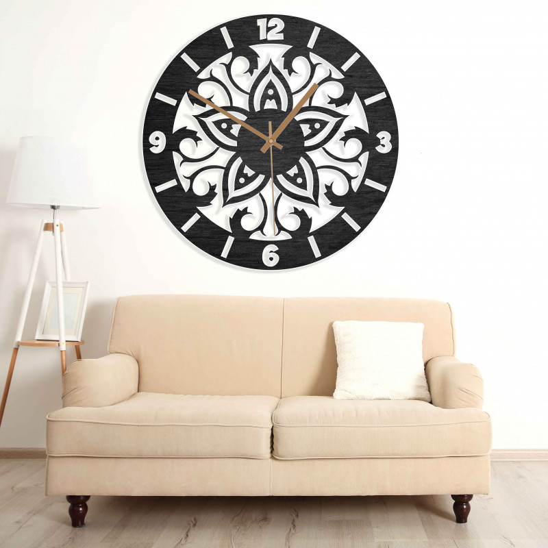 Wanduhr aus Holz mit Mandala-Motiv und geräuschlosem Quarzwerk