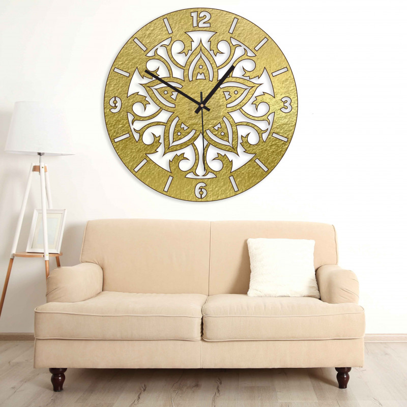 Wanduhr aus Holz mit Mandala-Motiv und geräuschlosem Quarzwerk
