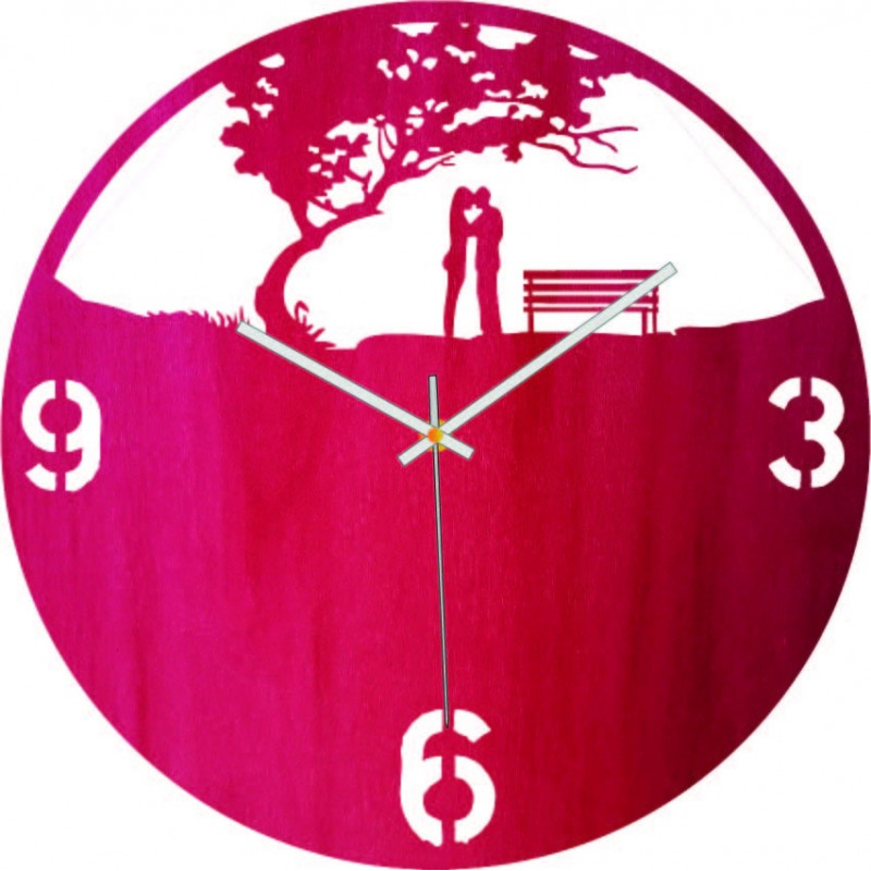 Holzwanduhr „Liebe im Park“