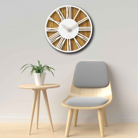 Moderne Wanduhr aus Holz mit minimalistischem geometrischem Design