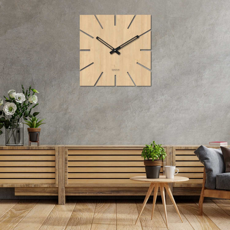 Quadratische Wanduhr aus Holz – PURE