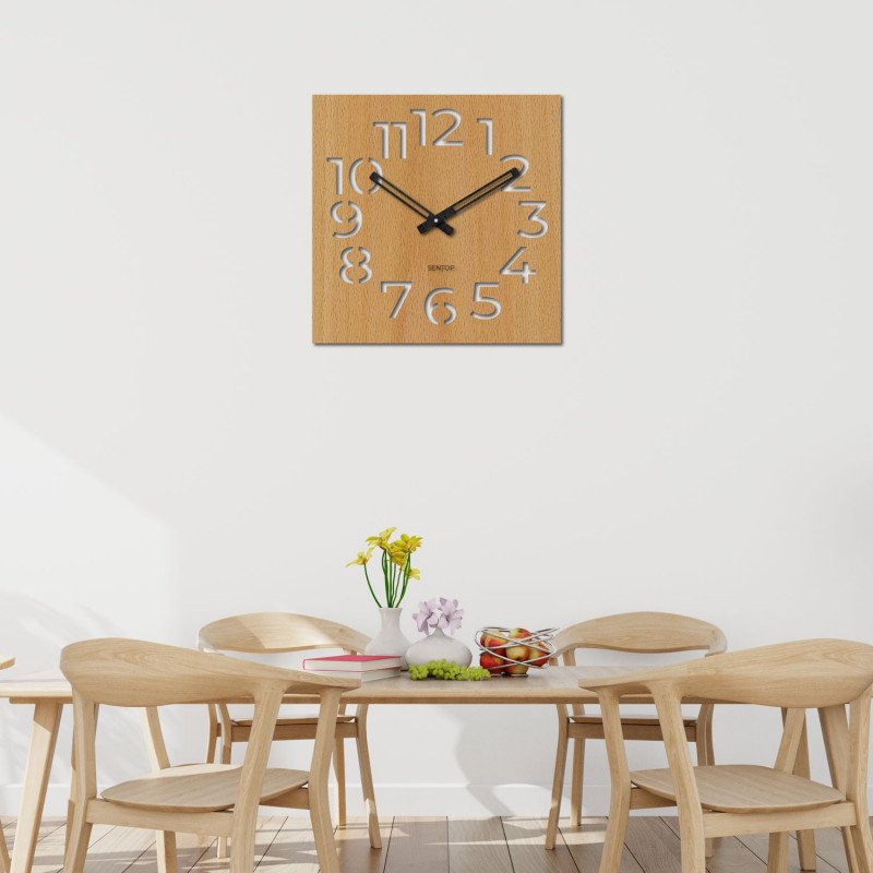 Moderne Wanduhr aus Holz im minimalistischen Design