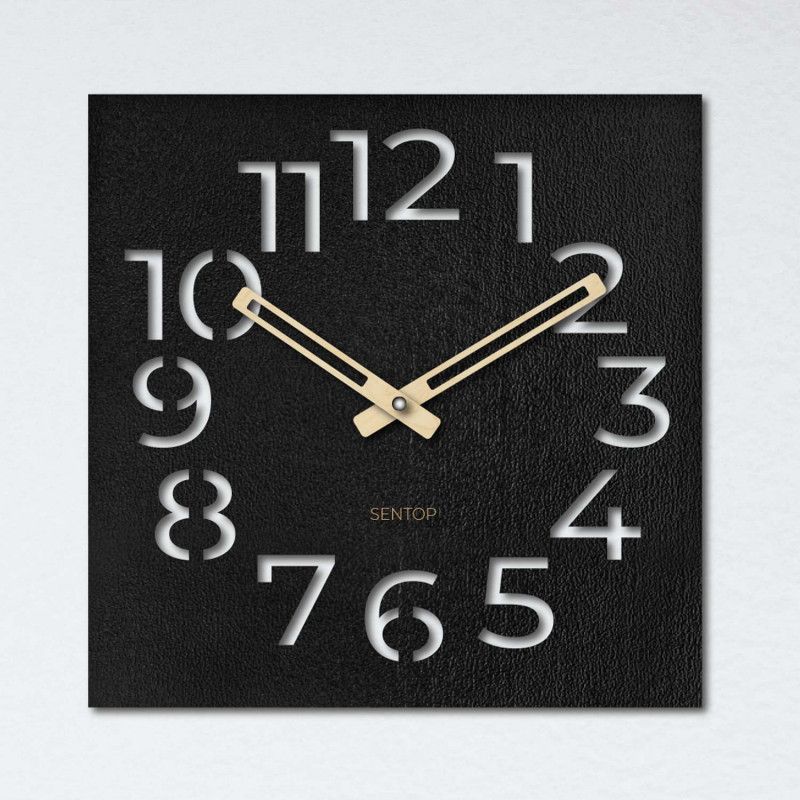 Moderne Wanduhr aus Holz im minimalistischen Design