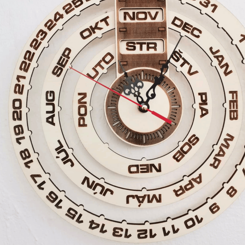 Gravierte Wanduhr, Holzkalender - JOGBELII