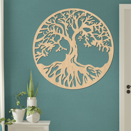 Lebensbaum aus Holz an der Wand mit elegantem, natürlichem Design