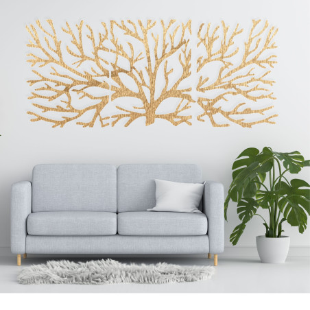 Elegante Wanddekoration aus Holz mit Naturmotiv in einem modernen Interieur