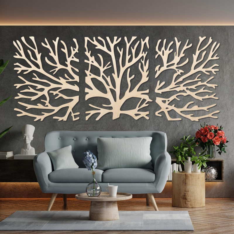 Elegante Wanddekoration aus Holz mit Naturmotiv in einem modernen Interieur