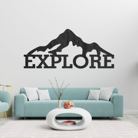 Geschnitztes Holzbild eines Berges - EXPLORE