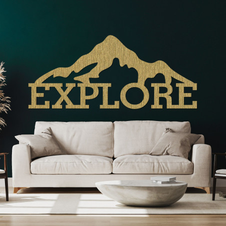 Geschnitztes Holzbild eines Berges - EXPLORE