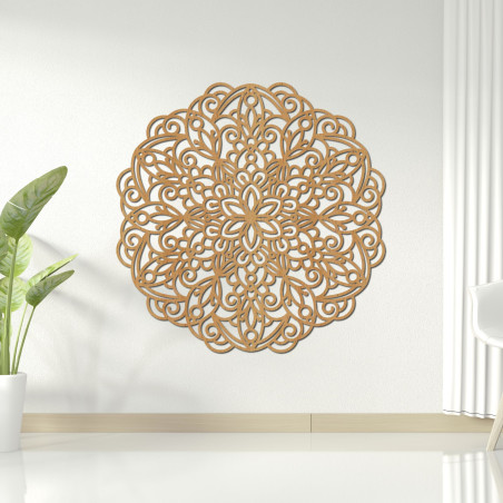 Hölzernes Mandala an der Wand – ein Symbol für Harmonie und Ausgewogenheit