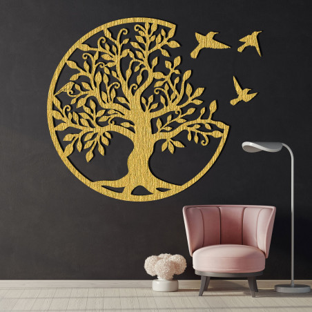 Der Lebensbaum mit fliegenden Vögeln symbolisiert Freiheit, Wachstum und Harmonie der Natur in einem eleganten, modernen Design.