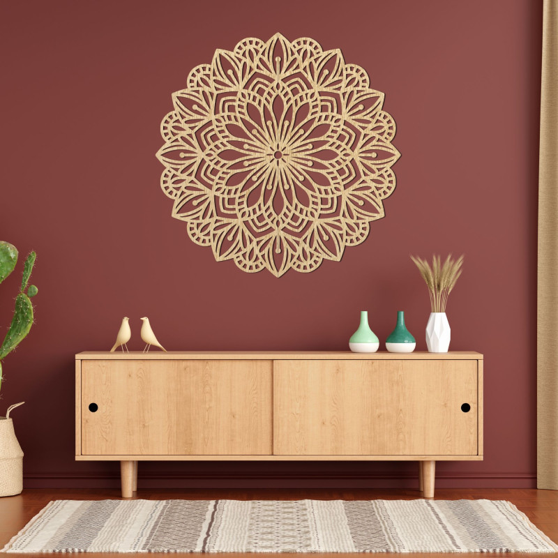 Holzmandala an der Wand, Blütenessenz - ESSENTIA