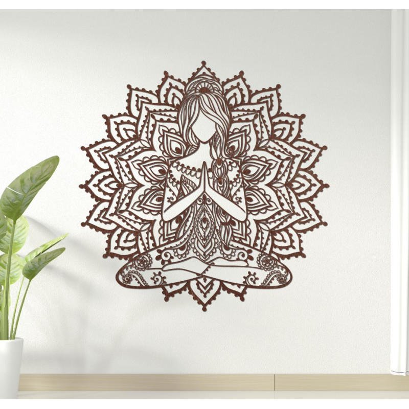 Modernes Holzbild einer Yoga-Frau in einem Mandala - elegante Wanddekoration für einen stilvollen und ruhigen Raum.