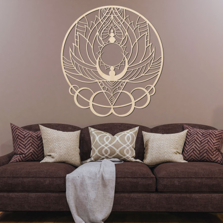 Geschnitzte Wand – Sonnenblume als kunstvolles Holzdekor