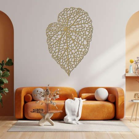 Elegante Wanddekoration aus Holz mit Blattmotiv und natürlichem Design