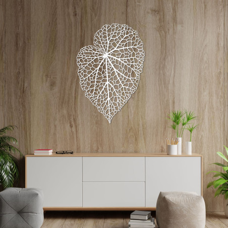 Minimalistisches Holzbild mit Blattdetails