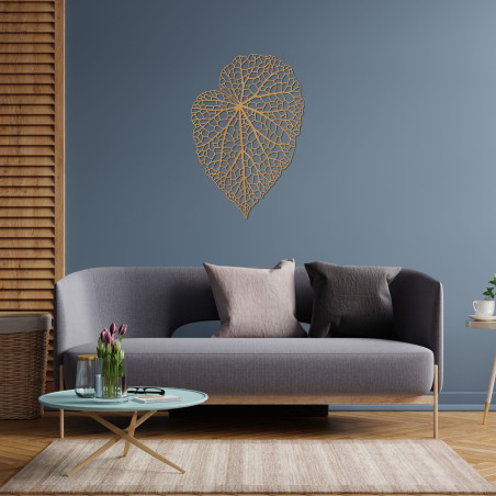 Minimalistisches Holzbild mit Blattdetails