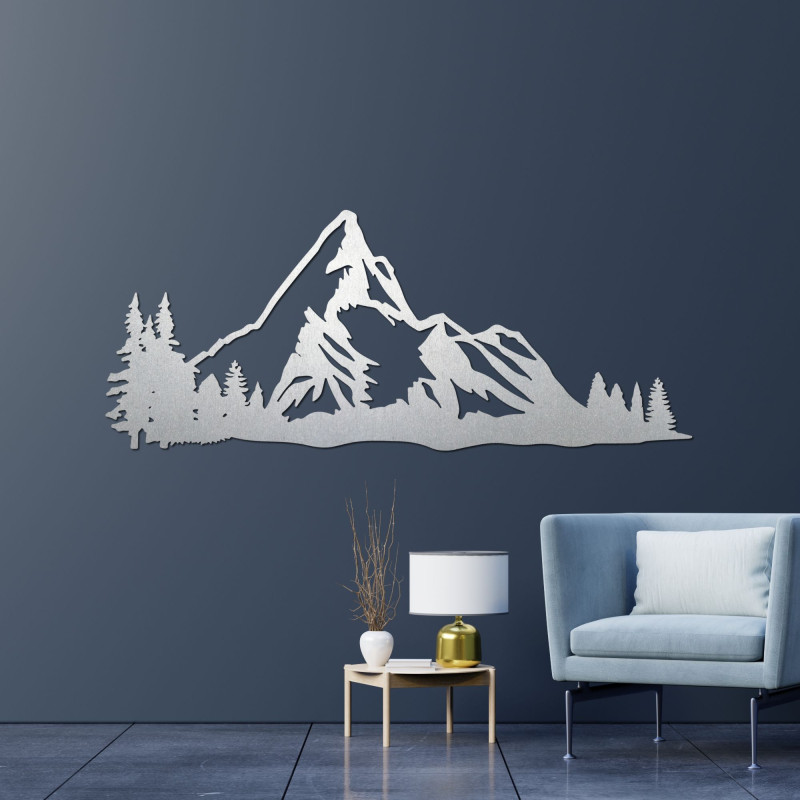 Hölzernes Bergpanorama an der Wand mit einem Wald als moderne Naturdekoration