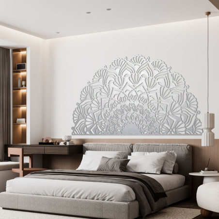 Luxuriöse, halbkreisförmige Mandala aus Holz für ein stilvolles Boho-Interieur.