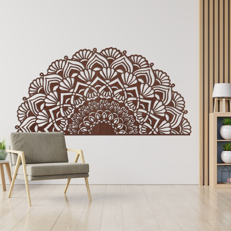 Luxuriöse, halbkreisförmige Mandala aus Holz für ein stilvolles Boho-Interieur.