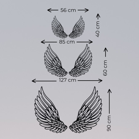 Diese hölzerne Wanddekoration in Form von Engelsflügeln symbolisiert Freiheit, Schutz und Leichtigkeit.
