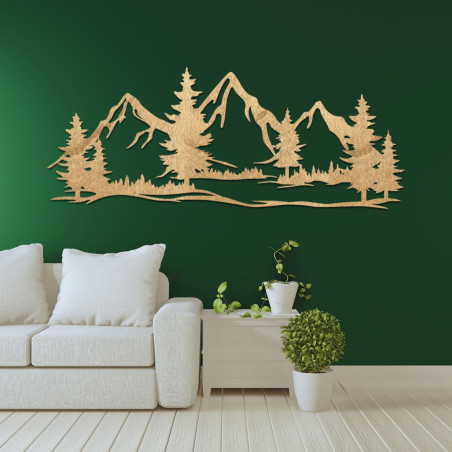 Wanddekoration aus Holz mit Darstellung mächtiger Berge und Wälder
