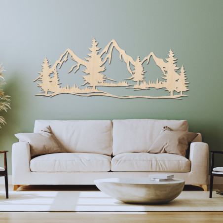 Wanddekoration aus Holz mit Darstellung mächtiger Berge und Wälder
