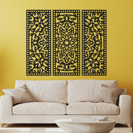 Das dreiteilige Design kombiniert traditionelle Muster mit moderner Präzision.