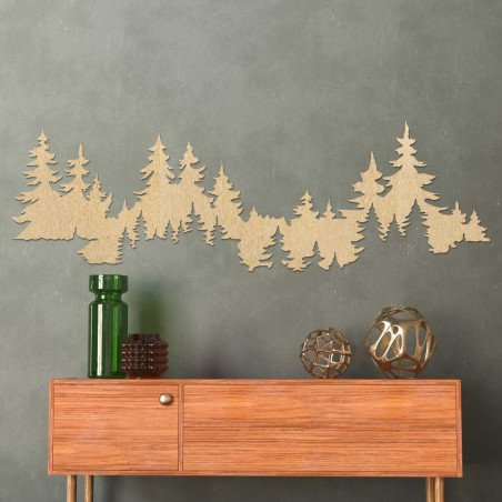 Detailreiche Wandsilhouette eines Waldes aus hellem Holzmaterial.