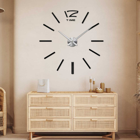 3D-Wanduhr mit minimalistischem Design und einer markanten Zwölf-Uhr-Position.
