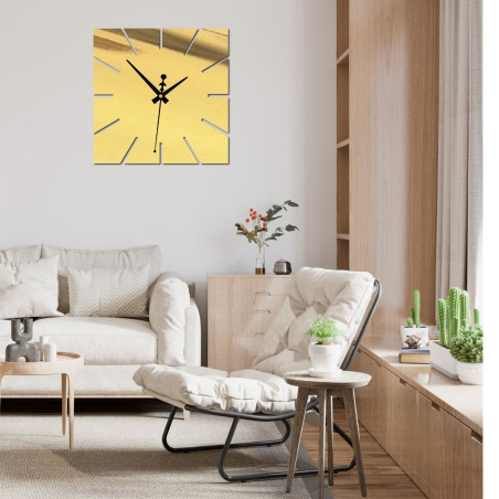 Schwarze Wanduhr ohne Zahlen im modernen Design