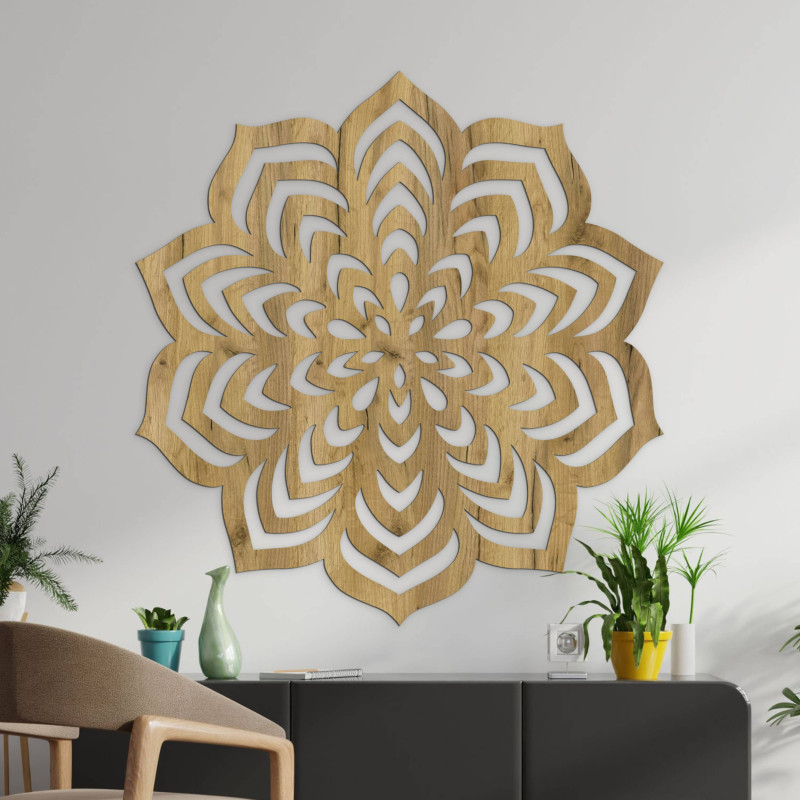 Mandala-Motiv mit präzisen Ausschnitten und gleichmäßiger Komposition.