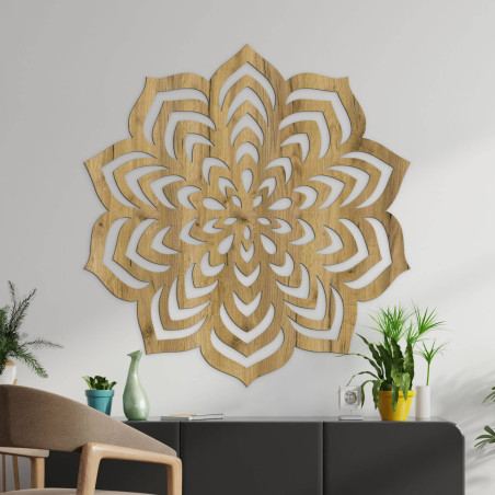Mandala-Motiv mit präzisen Ausschnitten und gleichmäßiger Komposition.