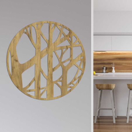 Minimalistische Dekoration mit Zweigen in einem kreisförmigen Holzrahmen