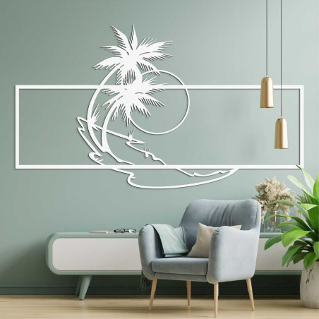 Ein Strandmotiv aus Holz geschnitzt in einem klaren, geometrischen Stil.