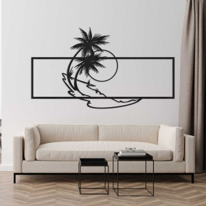 Moderne Holzskulptur einer Insel mit Palmen und einem Kreis als Symbol der Sonne.
