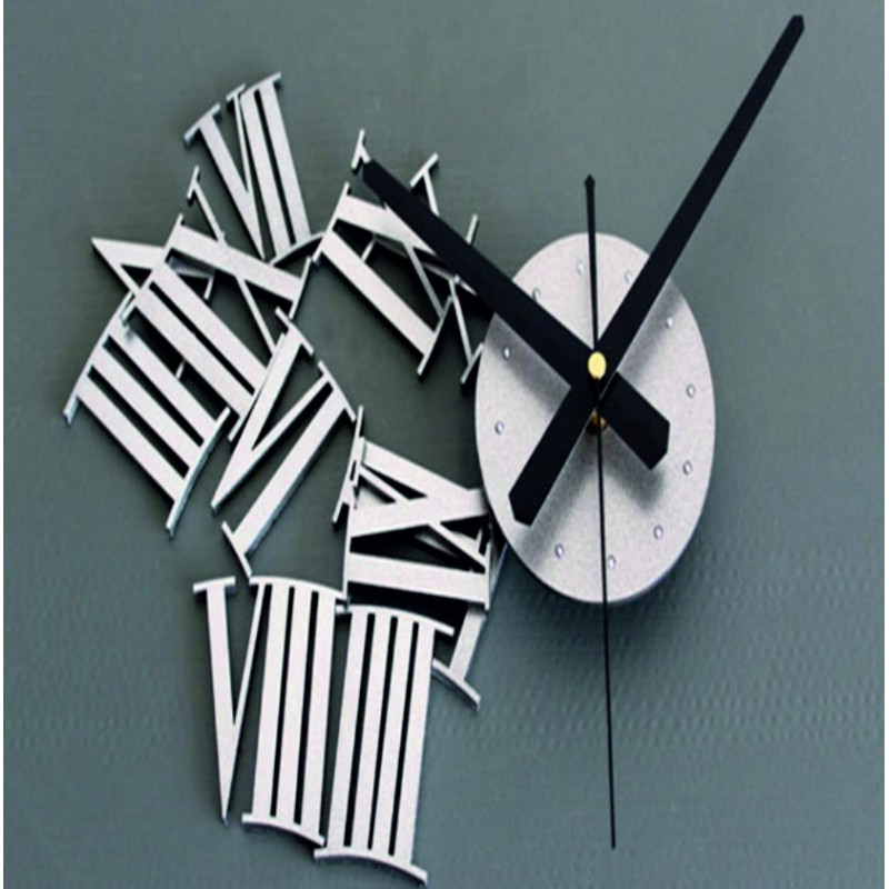 Kunststoff-Wanduhr für Kinder aus Plexiglas. Trendige Wanduhr als Geschenk. Xmomo Uhr. Acryl-Uhr