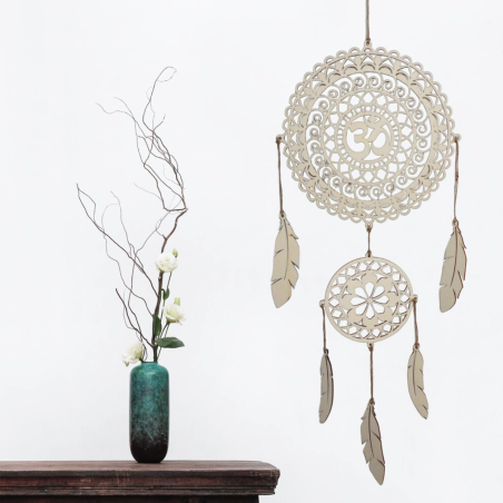 Traumfänger aus Holz mit OM-Mandala, natürliches Dekor für Wohnzimmer, Schlafzimmer oder als spirituelles Geschenk.