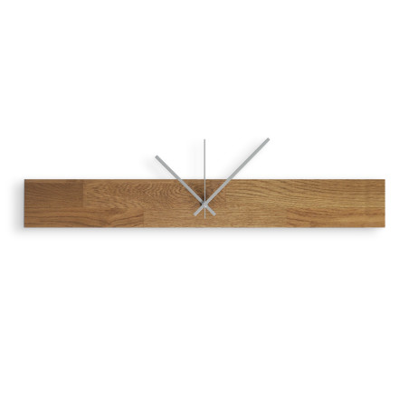 Minimalistische Wanduhr mit Holzteil und schwarzen, gut sichtbaren Zahlen.