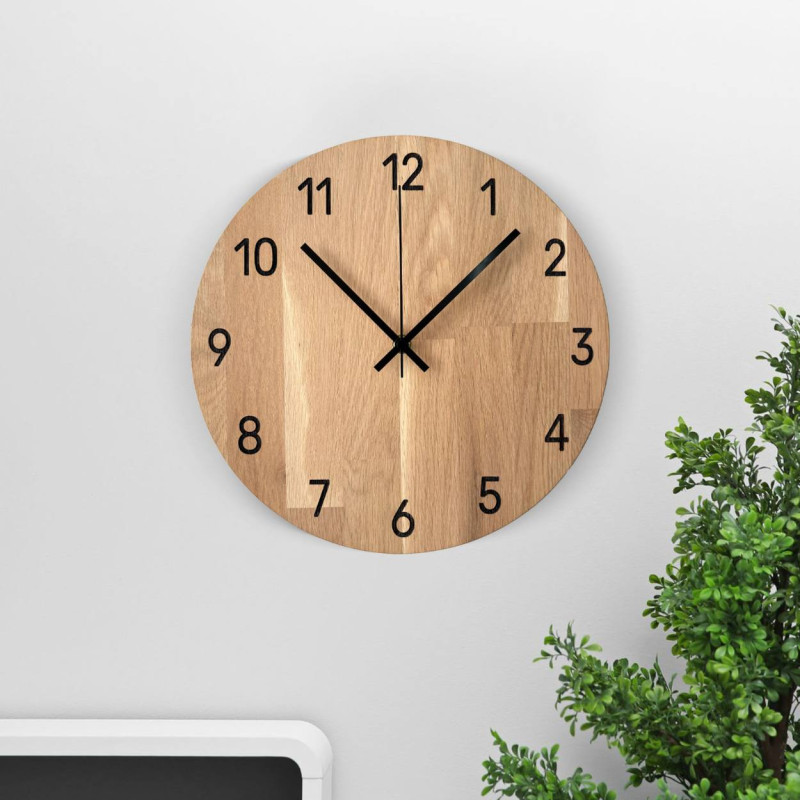 Wanduhr aus Holz