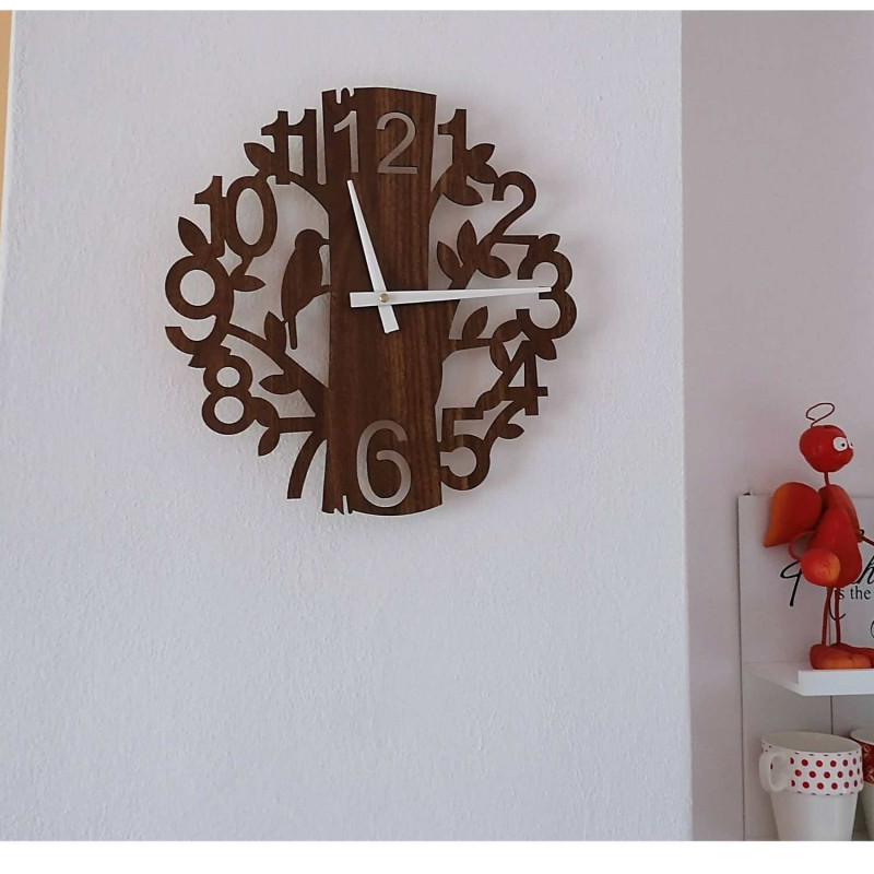 Wanduhr aus Holz mit Vogelmotiv | Designer-Wanduhr