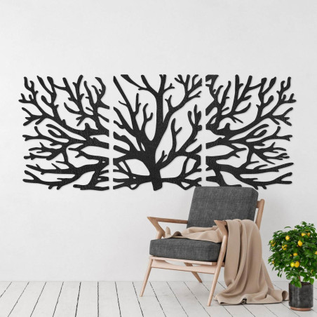Designer-Holzgemälde „Baum des Lebens“ als dominantes Gestaltungselement des Wohnzimmers