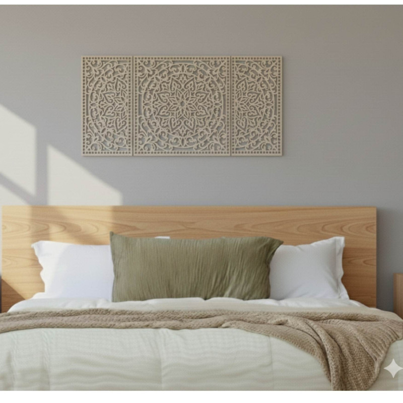 Handgeschnitzte Holzdekorationen bringen Harmonie und Stil.