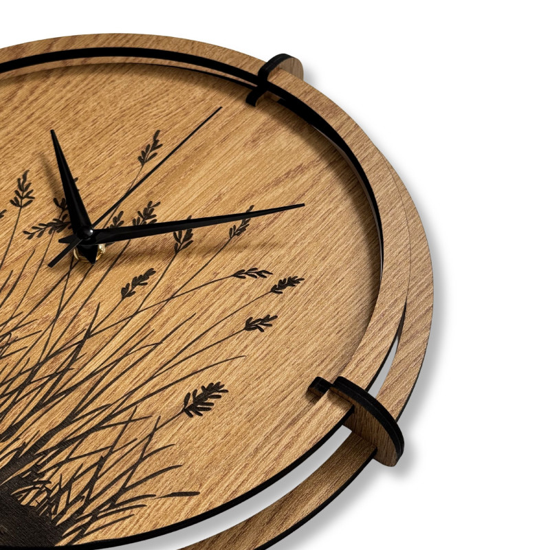 Wanduhr aus Holz, Wiesengras, Eiche