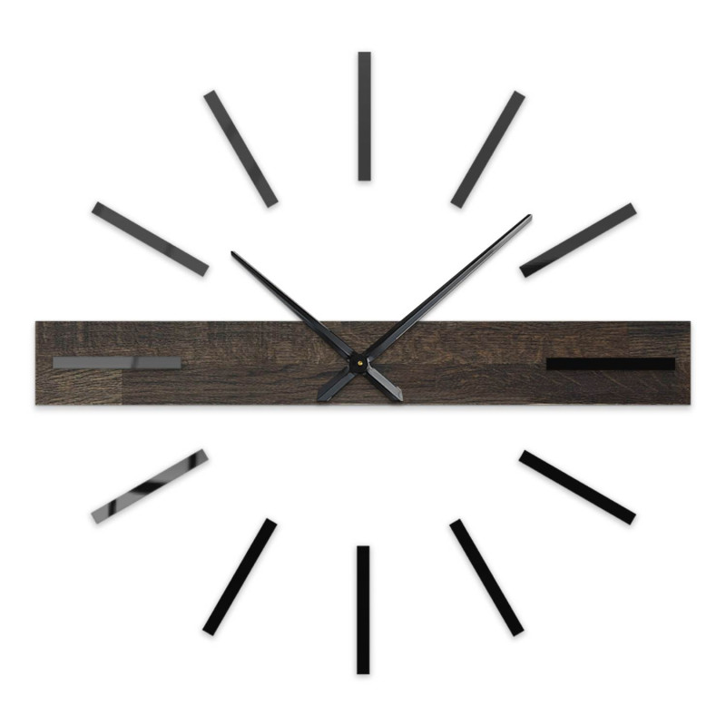 Wanduhr aus Holz – minimalistisches Design und einzigartige Eichenholzmaserung.